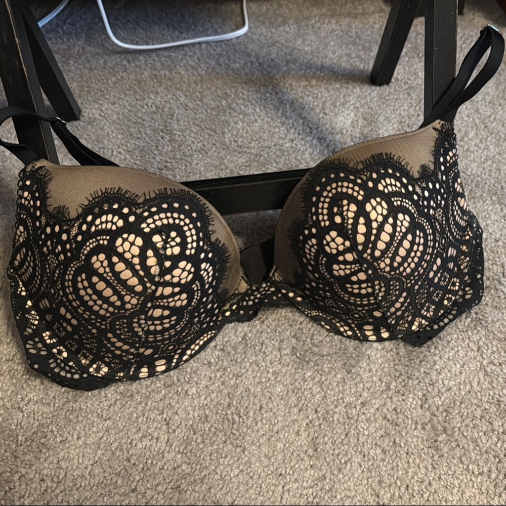 Victoria's Secret Dream Angels Lace Push-Up Bra